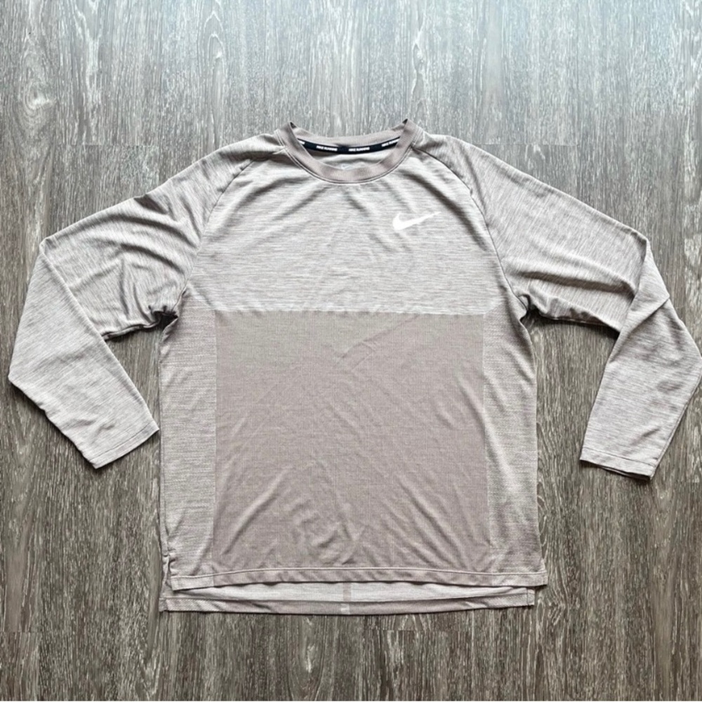 Nike Long Sleeve Running Shirt (Large, fits like Medium)